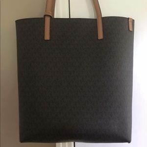 Michael Kors tote